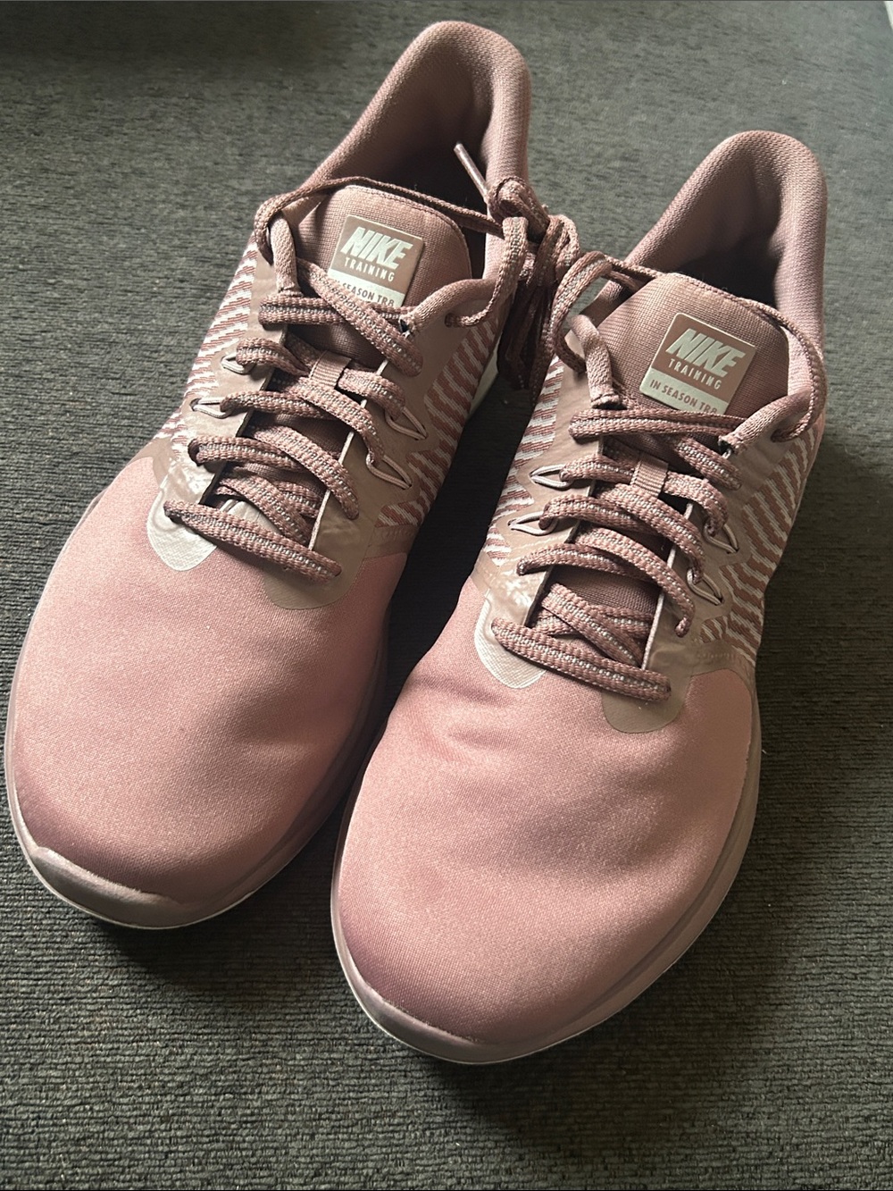 Womens 9 Nike In-Season TR 8 Premium Trainer